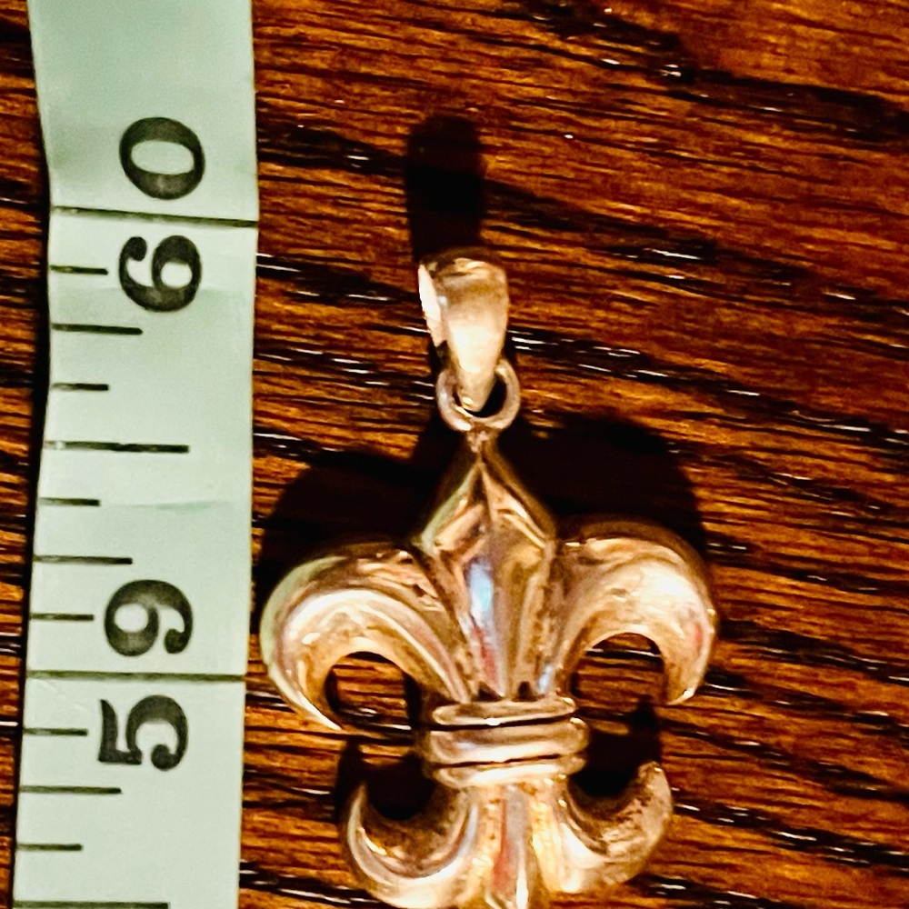 Sterling Silver Fleur-de-Lis Pendant